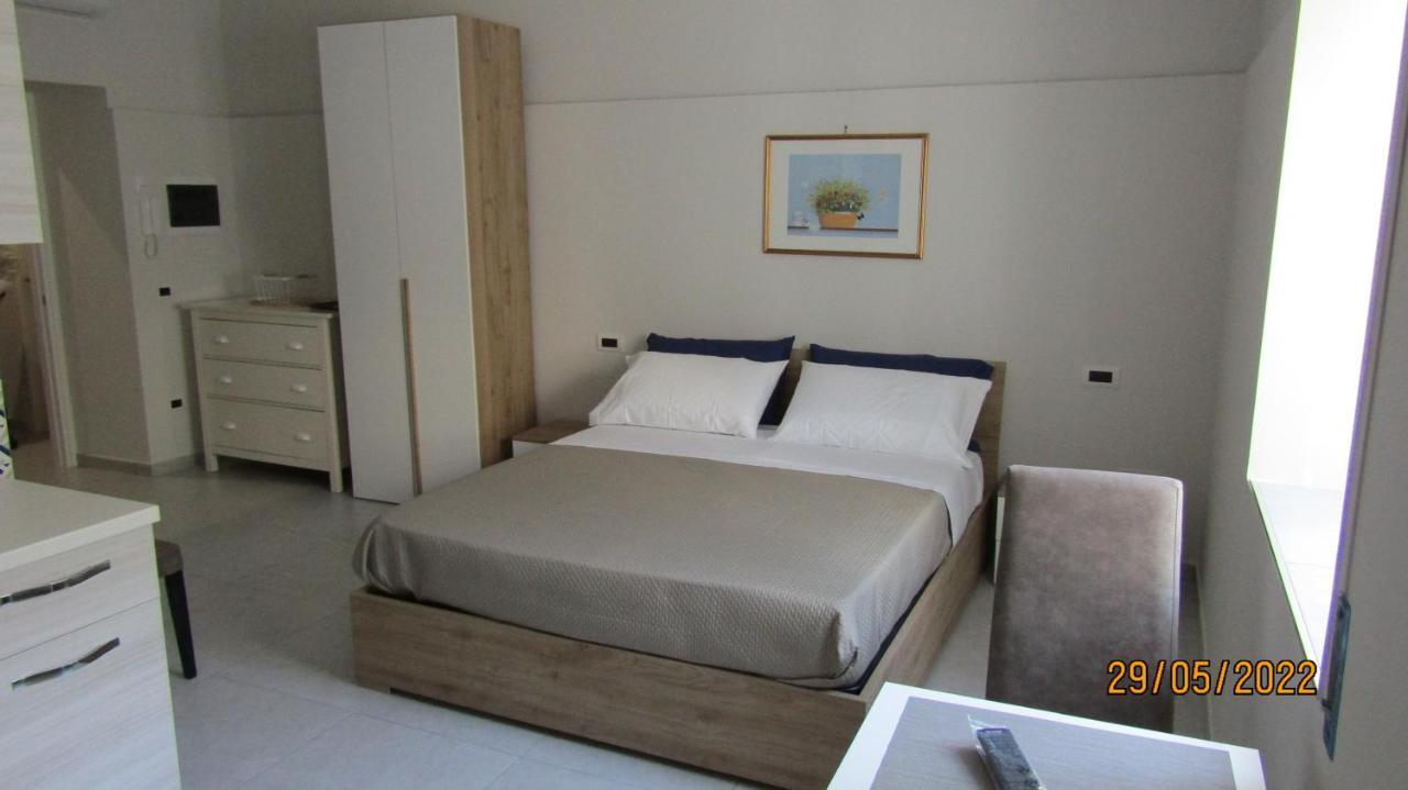 Domus Elvia-Vietri Bed & Breakfast Помпей Екстериор снимка